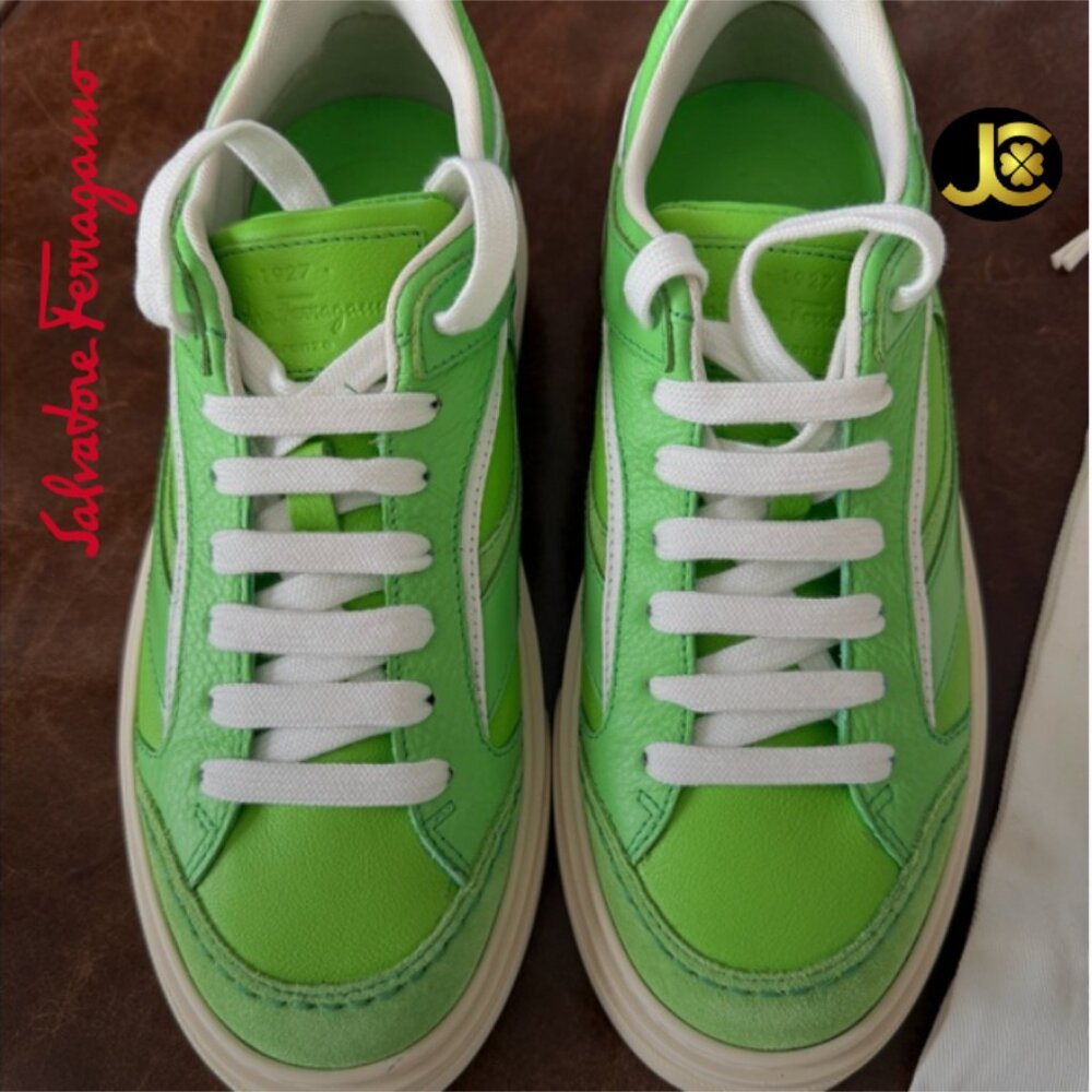 Salvatore FERRAGAMO CASSINA SUEDE SNEAKER  Soles